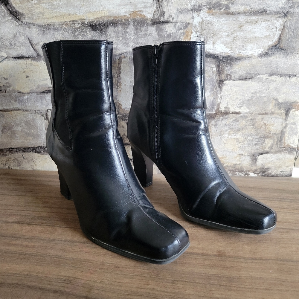 Predictions black ankle boots 2/$30